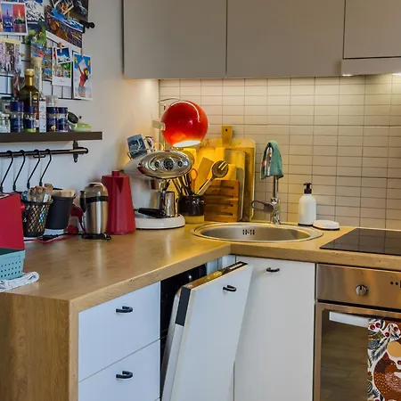 Cozy & Artsy Apartment, Dedicated Office & Walk-in Closet! * تالين