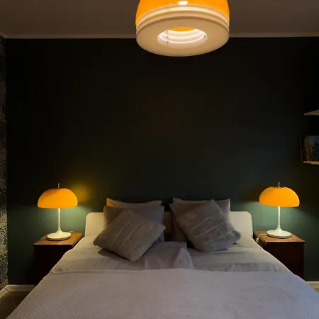 Cozy & Artsy Apartment, Dedicated Office & Walk-in Closet! شقة تالين