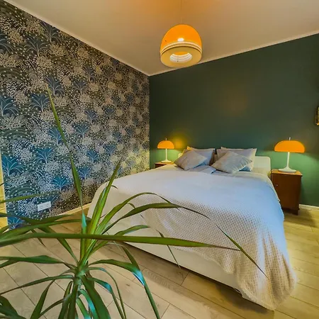 Daire Cozy & Artsy Apartment, Dedicated Office & Walk-in Closet!